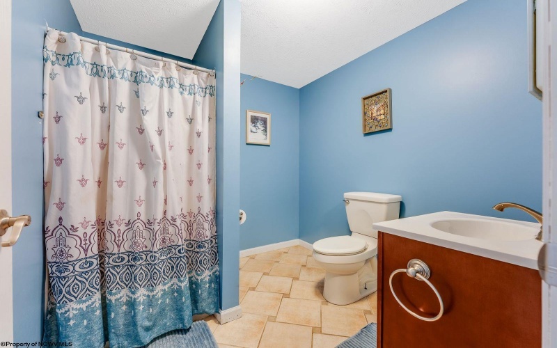 1402 Arcadia Drive, Fairmont, West Virginia 26554, 3 Bedrooms Bedrooms, 7 Rooms Rooms,3 BathroomsBathrooms,Single Family Detached,For Sale,Arcadia,10161536