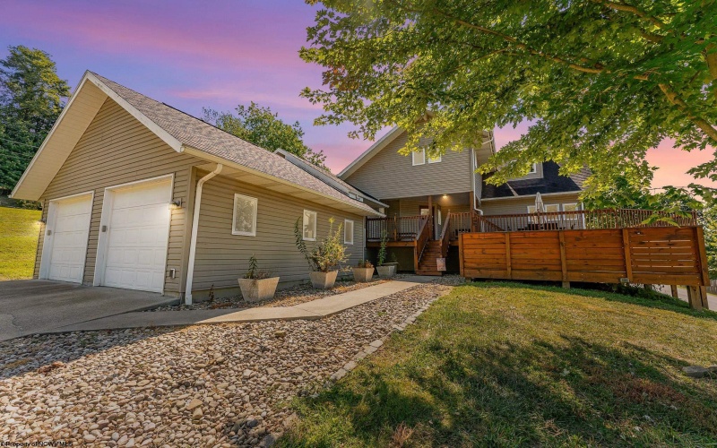 1402 Arcadia Drive, Fairmont, West Virginia 26554, 3 Bedrooms Bedrooms, 7 Rooms Rooms,3 BathroomsBathrooms,Single Family Detached,For Sale,Arcadia,10161536