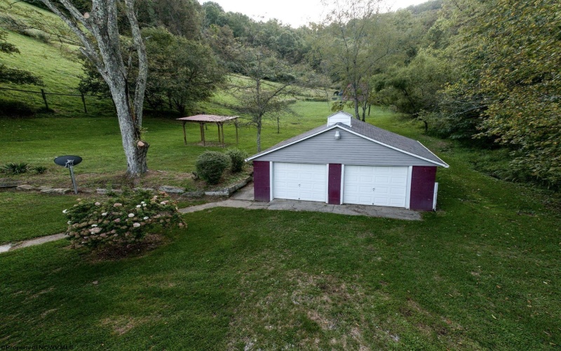 1789 Mccurdysville Pike, Rivesville, West Virginia 26588, 3 Bedrooms Bedrooms, 8 Rooms Rooms,2 BathroomsBathrooms,Single Family Detached,For Sale,Mccurdysville,10161535