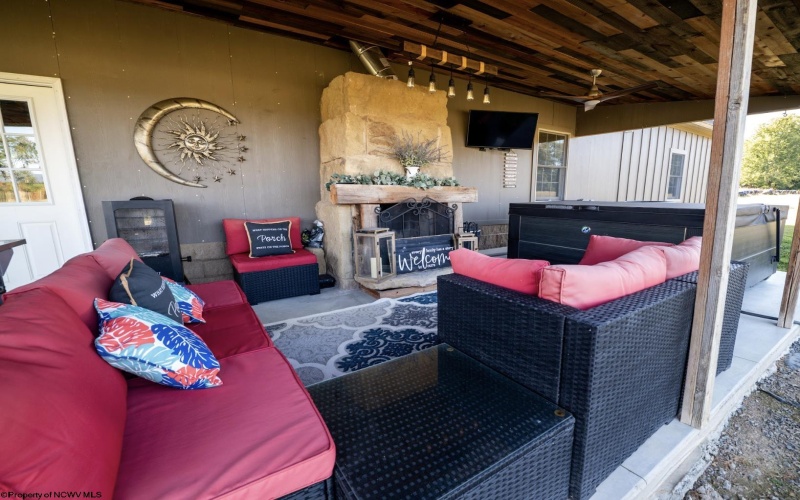 1586 Vannoys Mill Road, Belington, West Virginia 26250, 2 Bedrooms Bedrooms, 5 Rooms Rooms,3 BathroomsBathrooms,Single Family Detached,For Sale,Vannoys Mill,10161537