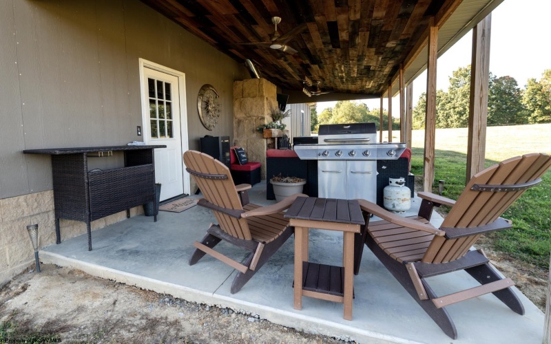 1586 Vannoys Mill Road, Belington, West Virginia 26250, 2 Bedrooms Bedrooms, 5 Rooms Rooms,3 BathroomsBathrooms,Single Family Detached,For Sale,Vannoys Mill,10161537