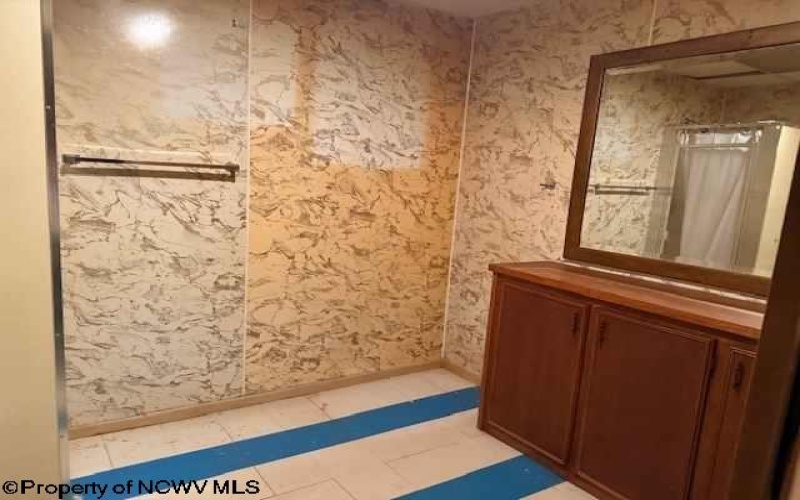 242 Bearhunter Estates, Elkins, West Virginia 26241, 4 Bedrooms Bedrooms, 11 Rooms Rooms,2 BathroomsBathrooms,Single Family Detached,For Sale,Bearhunter,10161557
