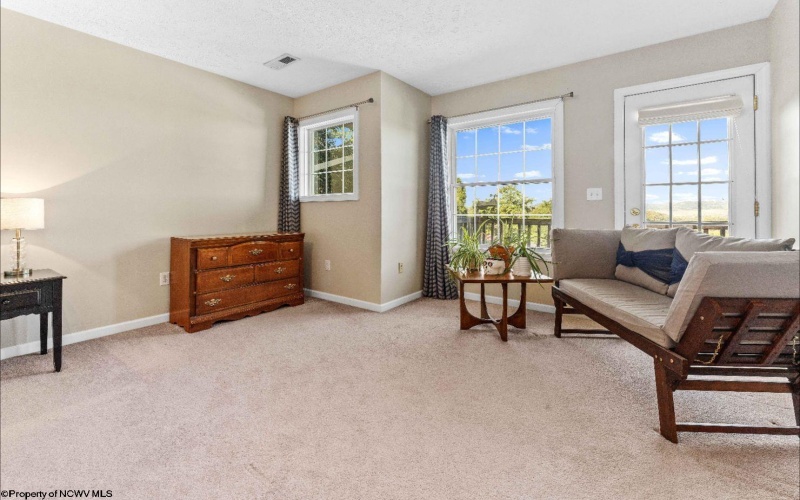 1422 Northwest Drive, Morgantown, West Virginia 26505, 3 Bedrooms Bedrooms, 6 Rooms Rooms,3 BathroomsBathrooms,Single Family Attached,For Sale,Northwest,10161552