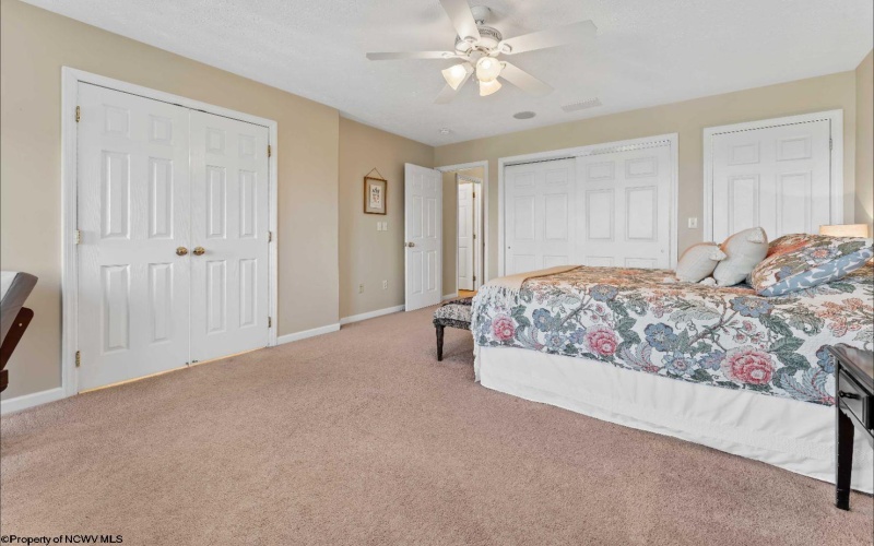 1422 Northwest Drive, Morgantown, West Virginia 26505, 3 Bedrooms Bedrooms, 6 Rooms Rooms,3 BathroomsBathrooms,Single Family Attached,For Sale,Northwest,10161552