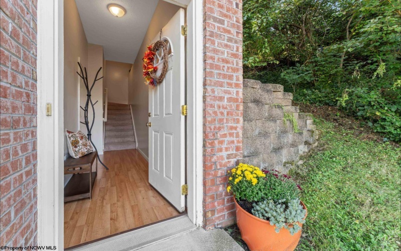 1422 Northwest Drive, Morgantown, West Virginia 26505, 3 Bedrooms Bedrooms, 6 Rooms Rooms,3 BathroomsBathrooms,Single Family Attached,For Sale,Northwest,10161552