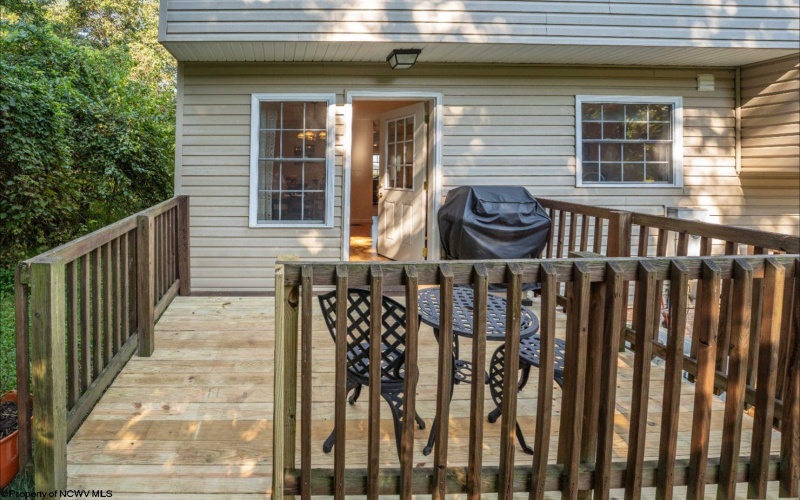 1422 Northwest Drive, Morgantown, West Virginia 26505, 3 Bedrooms Bedrooms, 6 Rooms Rooms,3 BathroomsBathrooms,Single Family Attached,For Sale,Northwest,10161552