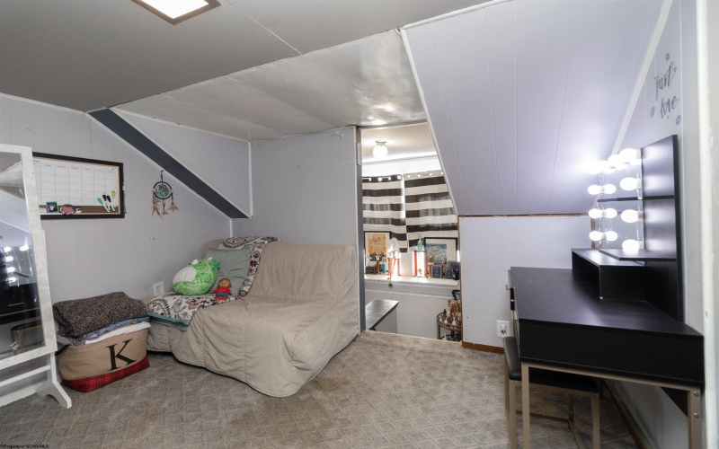 512 Stanley Avenue, Clarksburg, West Virginia 26301, 4 Bedrooms Bedrooms, 7 Rooms Rooms,1 BathroomBathrooms,Single Family Detached,For Sale,Stanley,10161548