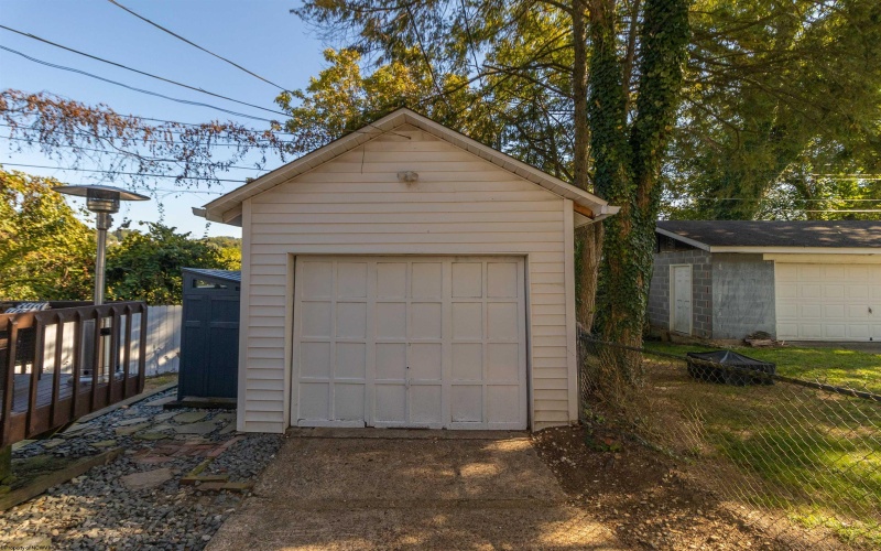 512 Stanley Avenue, Clarksburg, West Virginia 26301, 4 Bedrooms Bedrooms, 7 Rooms Rooms,1 BathroomBathrooms,Single Family Detached,For Sale,Stanley,10161548