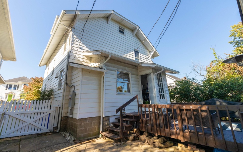 512 Stanley Avenue, Clarksburg, West Virginia 26301, 4 Bedrooms Bedrooms, 7 Rooms Rooms,1 BathroomBathrooms,Single Family Detached,For Sale,Stanley,10161548