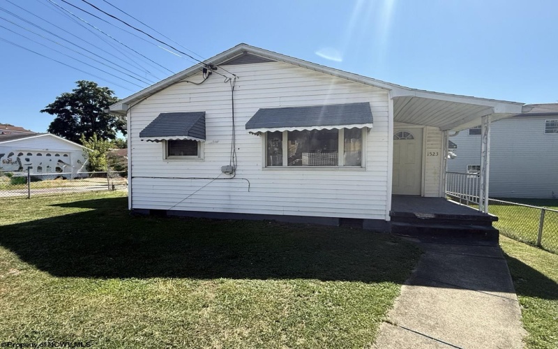 1523 16th Street, Clarksburg, West Virginia 26301, 2 Bedrooms Bedrooms, 6 Rooms Rooms,1 BathroomBathrooms,Single Family Detached,For Sale,16th,10161547