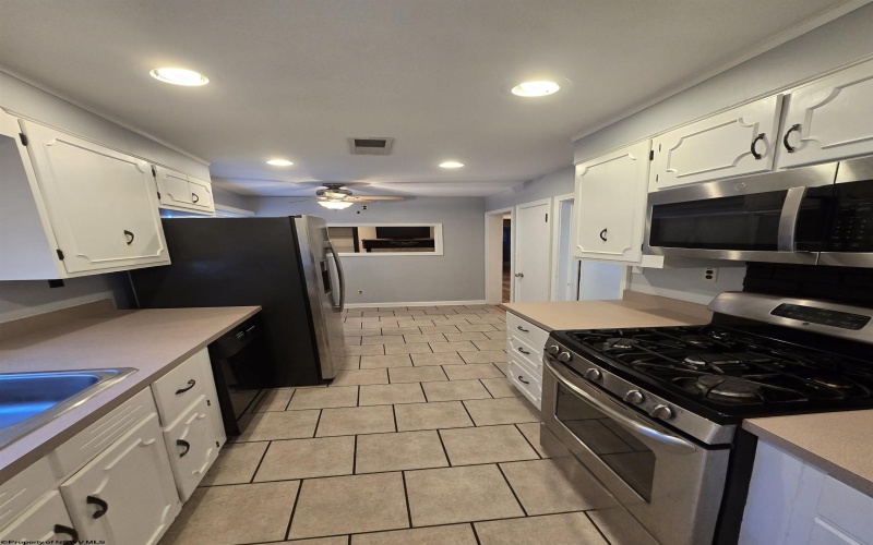 106 Warren Road, Fairmont, West Virginia 26554, 3 Bedrooms Bedrooms, 8 Rooms Rooms,1 BathroomBathrooms,Single Family Detached,For Sale,Warren,10161546