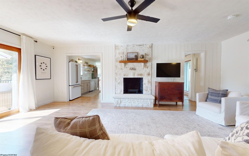 7314 Scottsdale Road, Fairmont, West Virginia 26554, 3 Bedrooms Bedrooms, 11 Rooms Rooms,2 BathroomsBathrooms,Single Family Detached,For Sale,Scottsdale,10161540