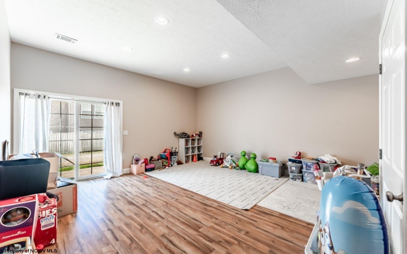 6 Palmetto Drive, Morgantown, West Virginia 26508, 3 Bedrooms Bedrooms, 7 Rooms Rooms,4 BathroomsBathrooms,Residential Rentals,For Rent,Palmetto,10161555