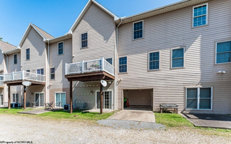 6 Palmetto Drive, Morgantown, West Virginia 26508, 3 Bedrooms Bedrooms, 7 Rooms Rooms,4 BathroomsBathrooms,Residential Rentals,For Rent,Palmetto,10161555