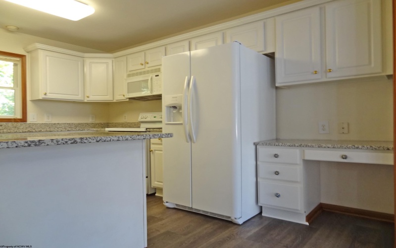 113 Cadet Court, Morgantown, West Virginia 26508, 3 Bedrooms Bedrooms, 9 Rooms Rooms,3 BathroomsBathrooms,Single Family Attached,For Sale,Cadet,10161559