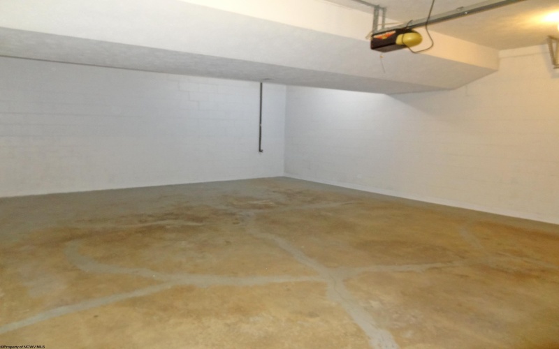 113 Cadet Court, Morgantown, West Virginia 26508, 3 Bedrooms Bedrooms, 9 Rooms Rooms,3 BathroomsBathrooms,Single Family Attached,For Sale,Cadet,10161559