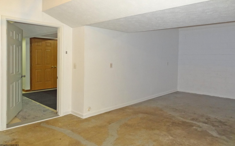 113 Cadet Court, Morgantown, West Virginia 26508, 3 Bedrooms Bedrooms, 9 Rooms Rooms,3 BathroomsBathrooms,Single Family Attached,For Sale,Cadet,10161559