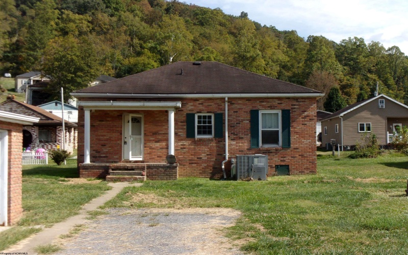 14 Canary Street, Worthington, West Virginia 26591, 2 Bedrooms Bedrooms, 4 Rooms Rooms,2 BathroomsBathrooms,Single Family Detached,For Sale,Canary,10161576