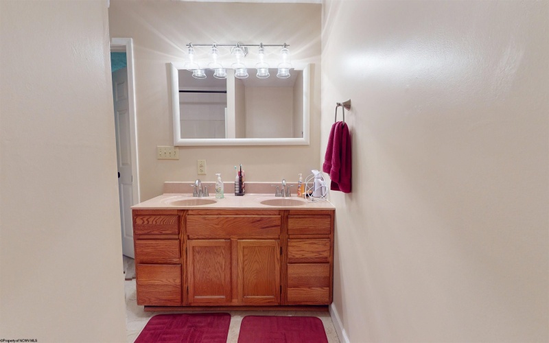 2306 Magnolia Drive, Fairmont, West Virginia 26554, 4 Bedrooms Bedrooms, 9 Rooms Rooms,2 BathroomsBathrooms,Single Family Detached,For Sale,Magnolia,10161563