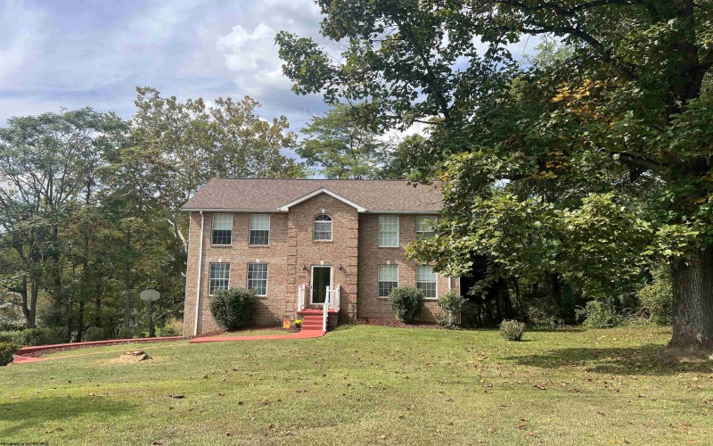 2306 Magnolia Drive, Fairmont, West Virginia 26554, 4 Bedrooms Bedrooms, 9 Rooms Rooms,2 BathroomsBathrooms,Single Family Detached,For Sale,Magnolia,10161563