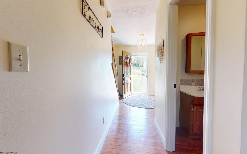 2306 Magnolia Drive, Fairmont, West Virginia 26554, 4 Bedrooms Bedrooms, 9 Rooms Rooms,2 BathroomsBathrooms,Single Family Detached,For Sale,Magnolia,10161563