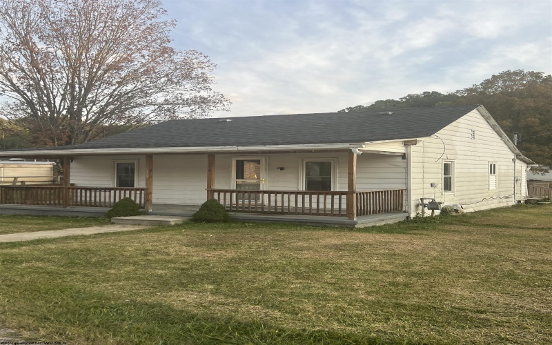 188 Carter Avenue, Philippi, West Virginia 26416, 3 Bedrooms Bedrooms, 8 Rooms Rooms,1 BathroomBathrooms,Single Family Detached,For Sale,Carter,10161562