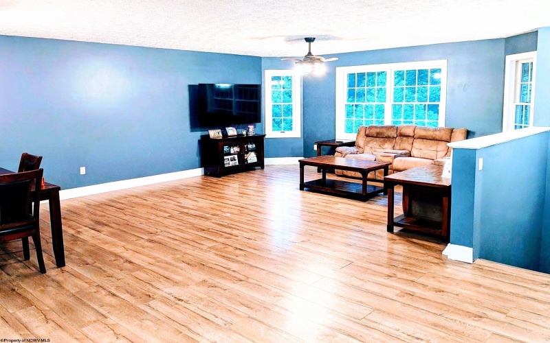 211 Tunnel Hollow Road, Fairmont, West Virginia 26554, 3 Bedrooms Bedrooms, 7 Rooms Rooms,2 BathroomsBathrooms,Single Family Detached,For Sale,Tunnel Hollow,10161569
