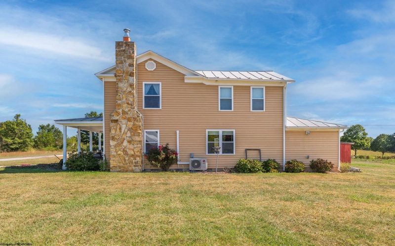 527 Offutt School Road, Augusta, West Virginia 26704, 4 Bedrooms Bedrooms, 6 Rooms Rooms,2 BathroomsBathrooms,Single Family Detached,For Sale,Offutt School,10161570