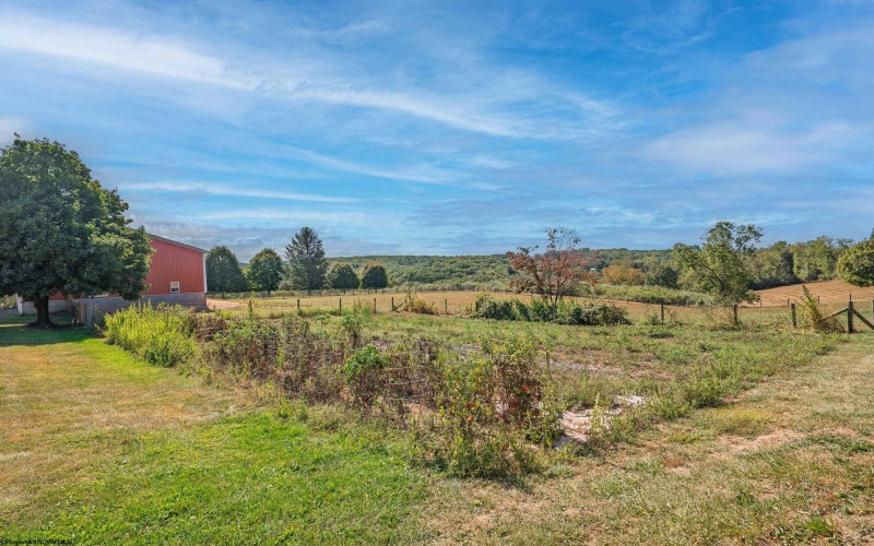 527 Offutt School Road, Augusta, West Virginia 26704, 4 Bedrooms Bedrooms, 6 Rooms Rooms,2 BathroomsBathrooms,Single Family Detached,For Sale,Offutt School,10161570