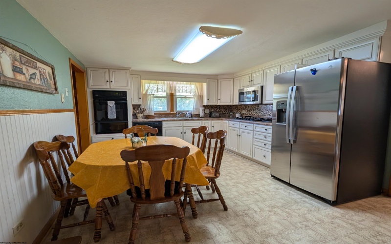 43 Kennedy Street, Hepzibah, West Virginia 26404, 2 Bedrooms Bedrooms, 5 Rooms Rooms,1 BathroomBathrooms,Single Family Detached,For Sale,Kennedy,10161577