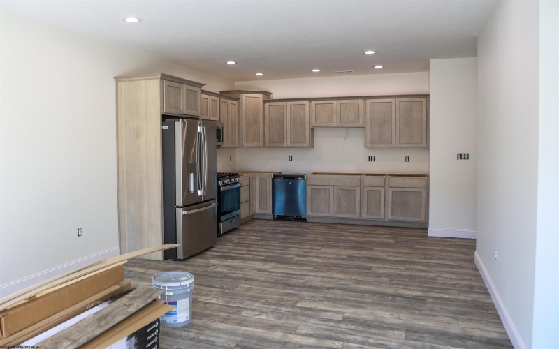 101 Willow Oak Drive, Bridgeport, West Virginia 26330, 3 Bedrooms Bedrooms, 6 Rooms Rooms,3 BathroomsBathrooms,Single Family Attached,For Sale,Willow Oak,10161587