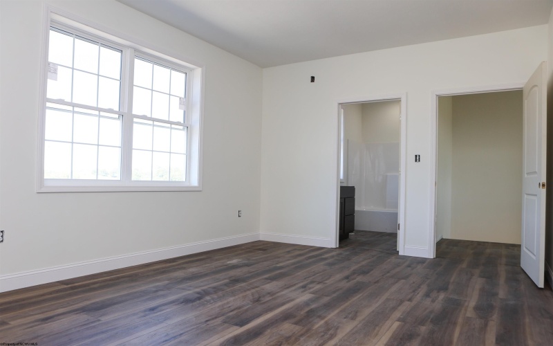 103 Willow Oak Drive, Bridgeport, West Virginia 26330, 3 Bedrooms Bedrooms, 6 Rooms Rooms,3 BathroomsBathrooms,Single Family Attached,For Sale,Willow Oak,10161588