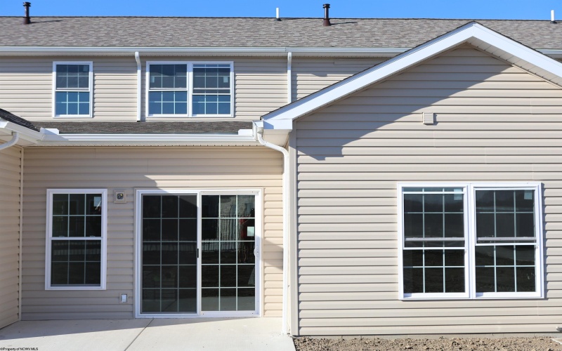 103 Willow Oak Drive, Bridgeport, West Virginia 26330, 3 Bedrooms Bedrooms, 6 Rooms Rooms,3 BathroomsBathrooms,Single Family Attached,For Sale,Willow Oak,10161588