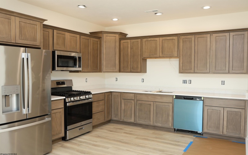 109 Willow Oak Drive, Bridgeport, West Virginia 26330, 2 Bedrooms Bedrooms, 5 Rooms Rooms,2 BathroomsBathrooms,Single Family Attached,For Sale,Willow Oak,10161589