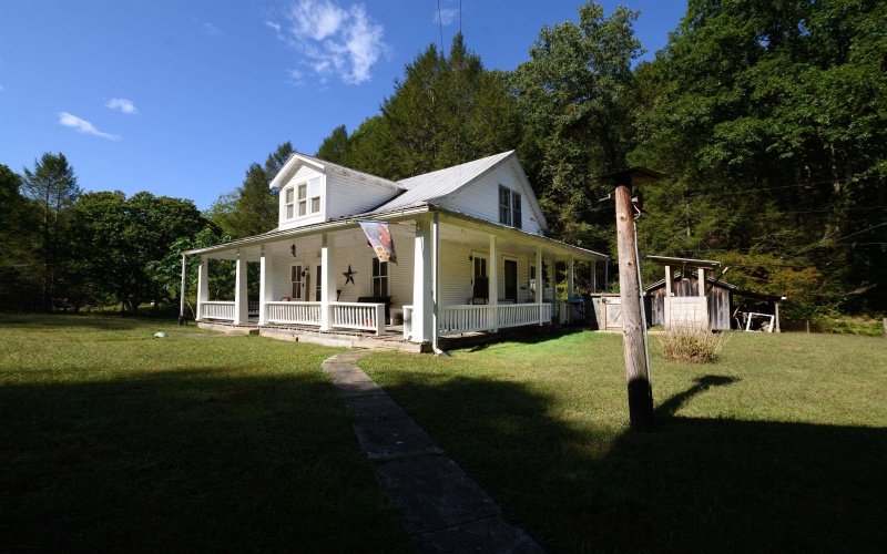 2741 Spread Hollow Road, Ivydale, West Virginia 25043, 3 Bedrooms Bedrooms, 7 Rooms Rooms,2 BathroomsBathrooms,Single Family Detached,For Sale,Spread Hollow,10161581