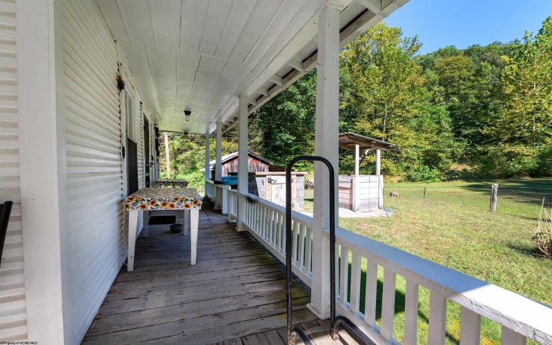 2741 Spread Hollow Road, Ivydale, West Virginia 25043, 3 Bedrooms Bedrooms, 7 Rooms Rooms,2 BathroomsBathrooms,Single Family Detached,For Sale,Spread Hollow,10161581