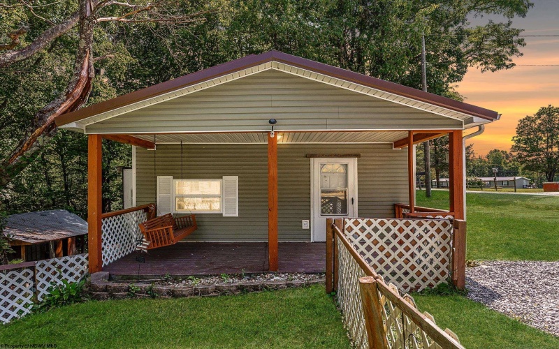 104 Mountainview Road, Morgantown, West Virginia 26508, 4 Bedrooms Bedrooms, 8 Rooms Rooms,2 BathroomsBathrooms,Single Family Detached,For Sale,Mountainview,10161582