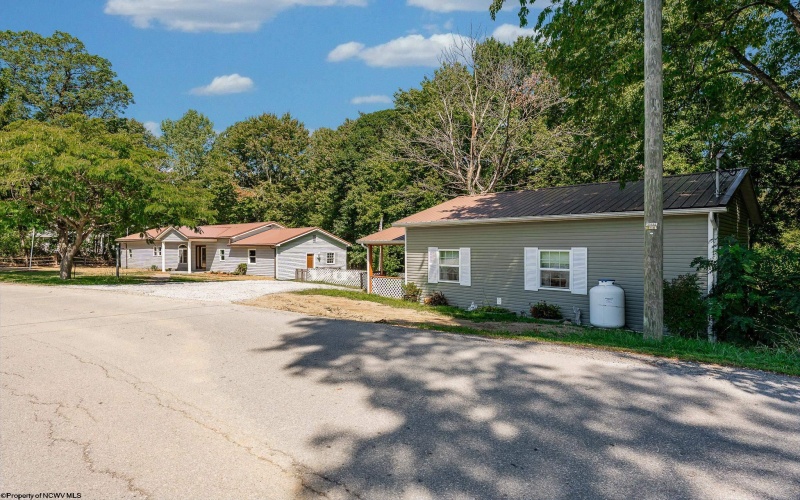 104 Mountainview Road, Morgantown, West Virginia 26508, 4 Bedrooms Bedrooms, 8 Rooms Rooms,2 BathroomsBathrooms,Single Family Detached,For Sale,Mountainview,10161582