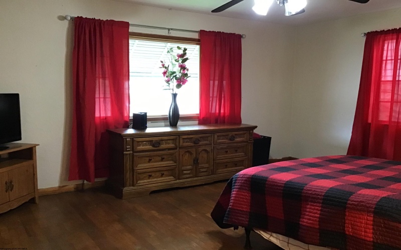 1004 Indiana Avenue, Fairmont, West Virginia 26554, 3 Bedrooms Bedrooms, 6 Rooms Rooms,1 BathroomBathrooms,Single Family Detached,For Sale,Indiana,10161591