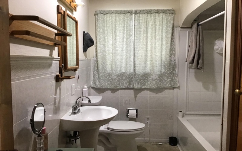 1004 Indiana Avenue, Fairmont, West Virginia 26554, 3 Bedrooms Bedrooms, 6 Rooms Rooms,1 BathroomBathrooms,Single Family Detached,For Sale,Indiana,10161591