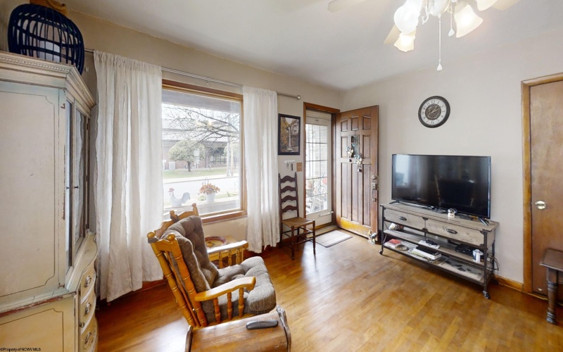 1004 Indiana Avenue, Fairmont, West Virginia 26554, 3 Bedrooms Bedrooms, 6 Rooms Rooms,1 BathroomBathrooms,Single Family Detached,For Sale,Indiana,10161591