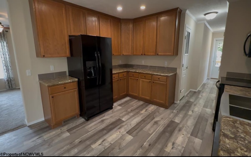 124 Hillside Drive, Elkins, West Virginia 26241, 3 Bedrooms Bedrooms, 8 Rooms Rooms,2 BathroomsBathrooms,Single Family Detached,For Sale,Hillside,10161592