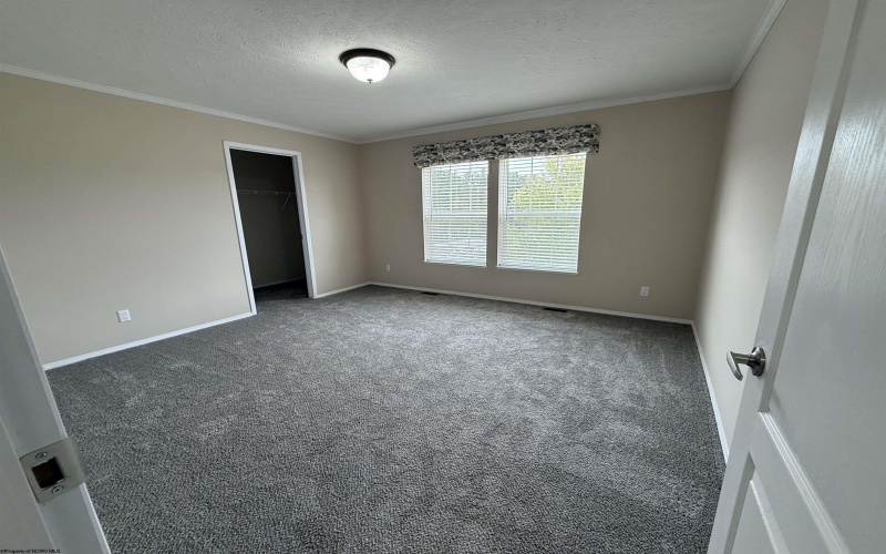124 Hillside Drive, Elkins, West Virginia 26241, 3 Bedrooms Bedrooms, 8 Rooms Rooms,2 BathroomsBathrooms,Single Family Detached,For Sale,Hillside,10161592