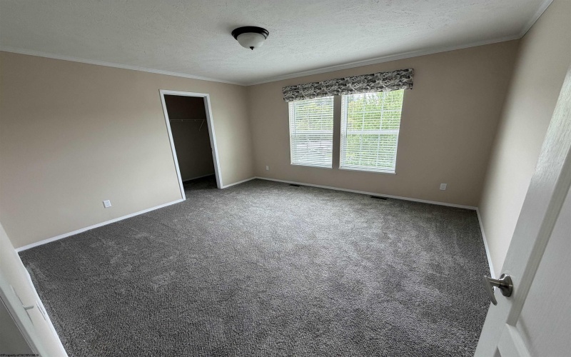 124 Hillside Drive, Elkins, West Virginia 26241, 3 Bedrooms Bedrooms, 8 Rooms Rooms,2 BathroomsBathrooms,Single Family Detached,For Sale,Hillside,10161592