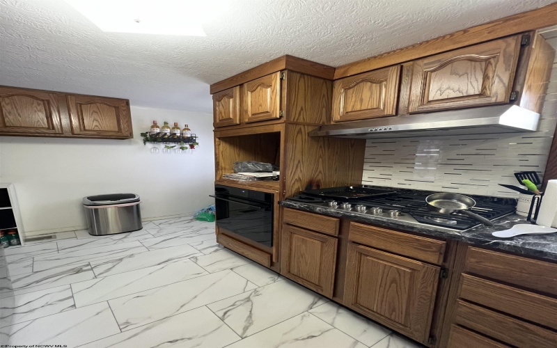 63 Beech Avenue, Philippi, West Virginia 26416, ,Multi-unit/income,For Sale,Beech,10161594