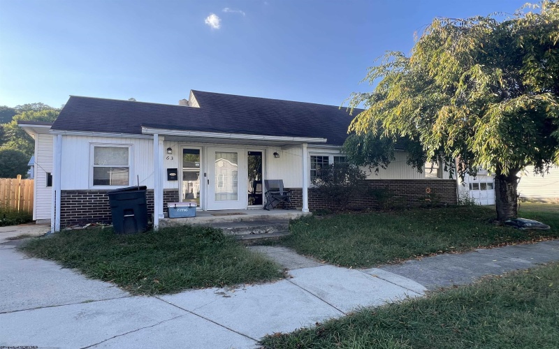 63 Beech Avenue, Philippi, West Virginia 26416, ,Multi-unit/income,For Sale,Beech,10161594