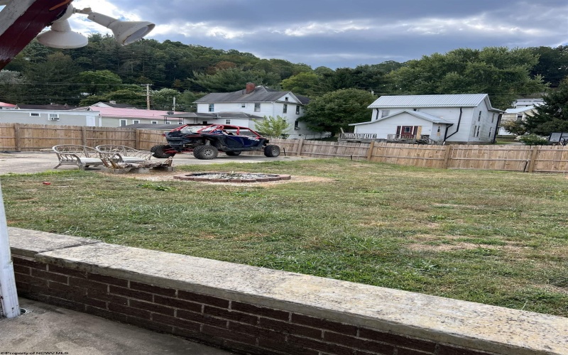 63 Beech Avenue, Philippi, West Virginia 26416, ,Multi-unit/income,For Sale,Beech,10161594
