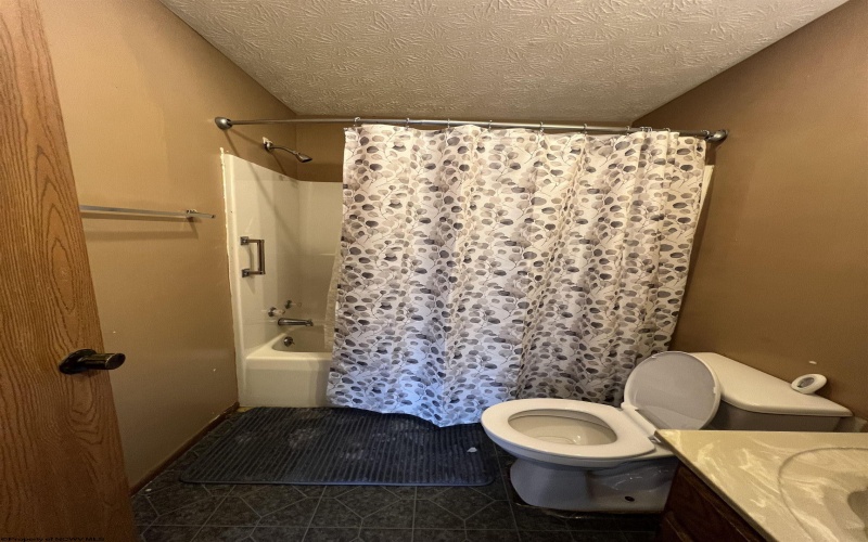 63 Beech Avenue, Philippi, West Virginia 26416, ,Multi-unit/income,For Sale,Beech,10161594