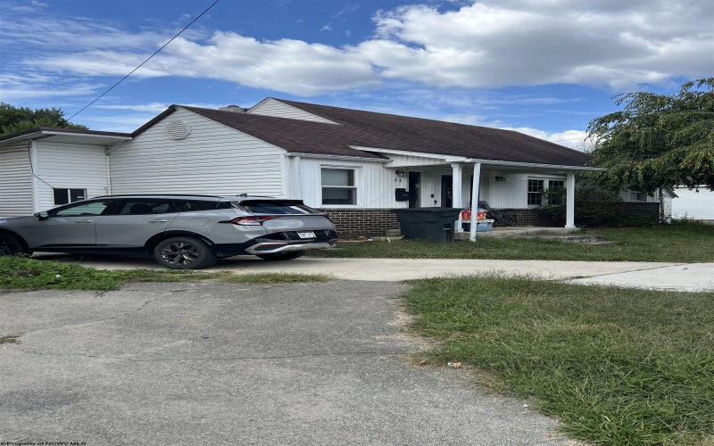 63 Beech Avenue, Philippi, West Virginia 26416, ,Multi-unit/income,For Sale,Beech,10161594