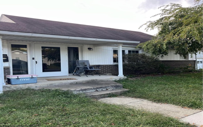 63 Beech Avenue, Philippi, West Virginia 26416, ,Multi-unit/income,For Sale,Beech,10161594